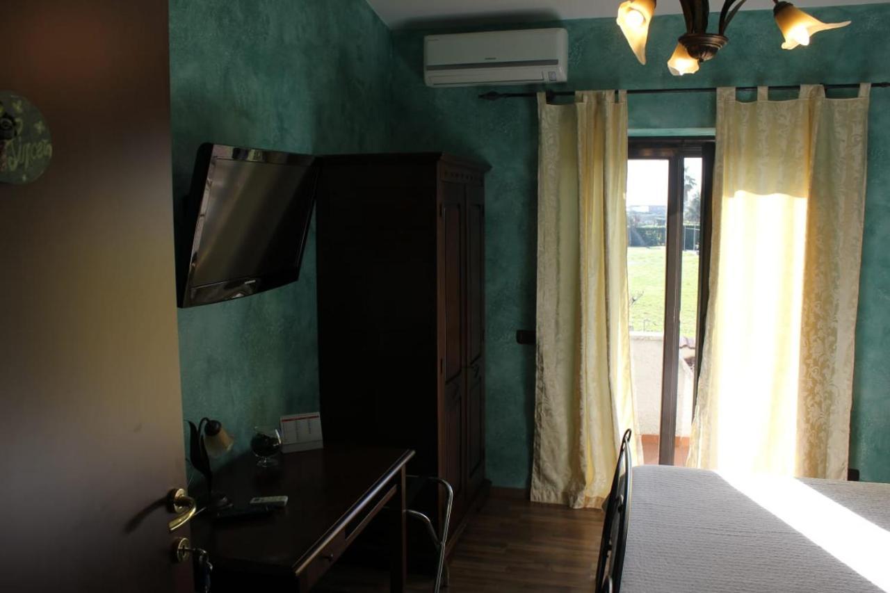 Bed and Breakfast Relais Maria Luisa Locazione Turistica Di Simona Capaccio Fiumicino Zewnętrze zdjęcie